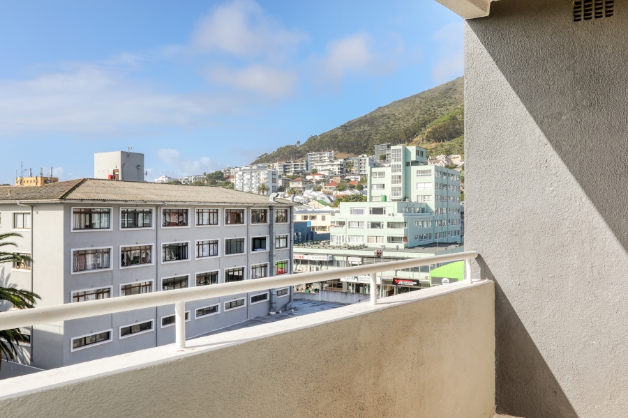 To Let 2 Bedroom Property for Rent in Sea Point Western Cape